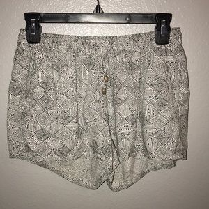 Old Navy Flowy patterned shorts